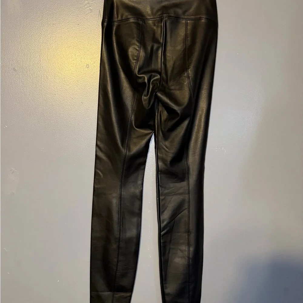 White House Black Market Faux Leather Runway Leggings – Size 0R - Picture 2 of 4